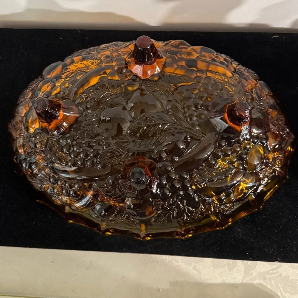 Vintage Indiana Glass Amber Carnival Glass Footed Fruit Bowl, Harvest Grape - Picture 3 of 8